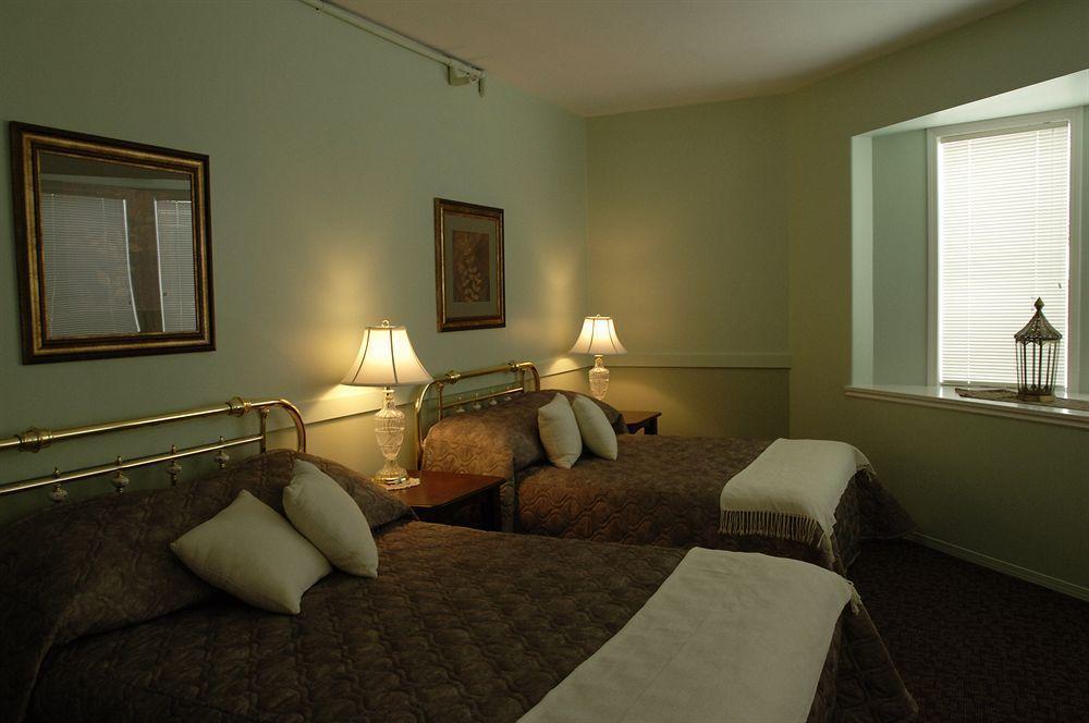 Royal Hotel צ'יליוואק מראה חיצוני תמונה